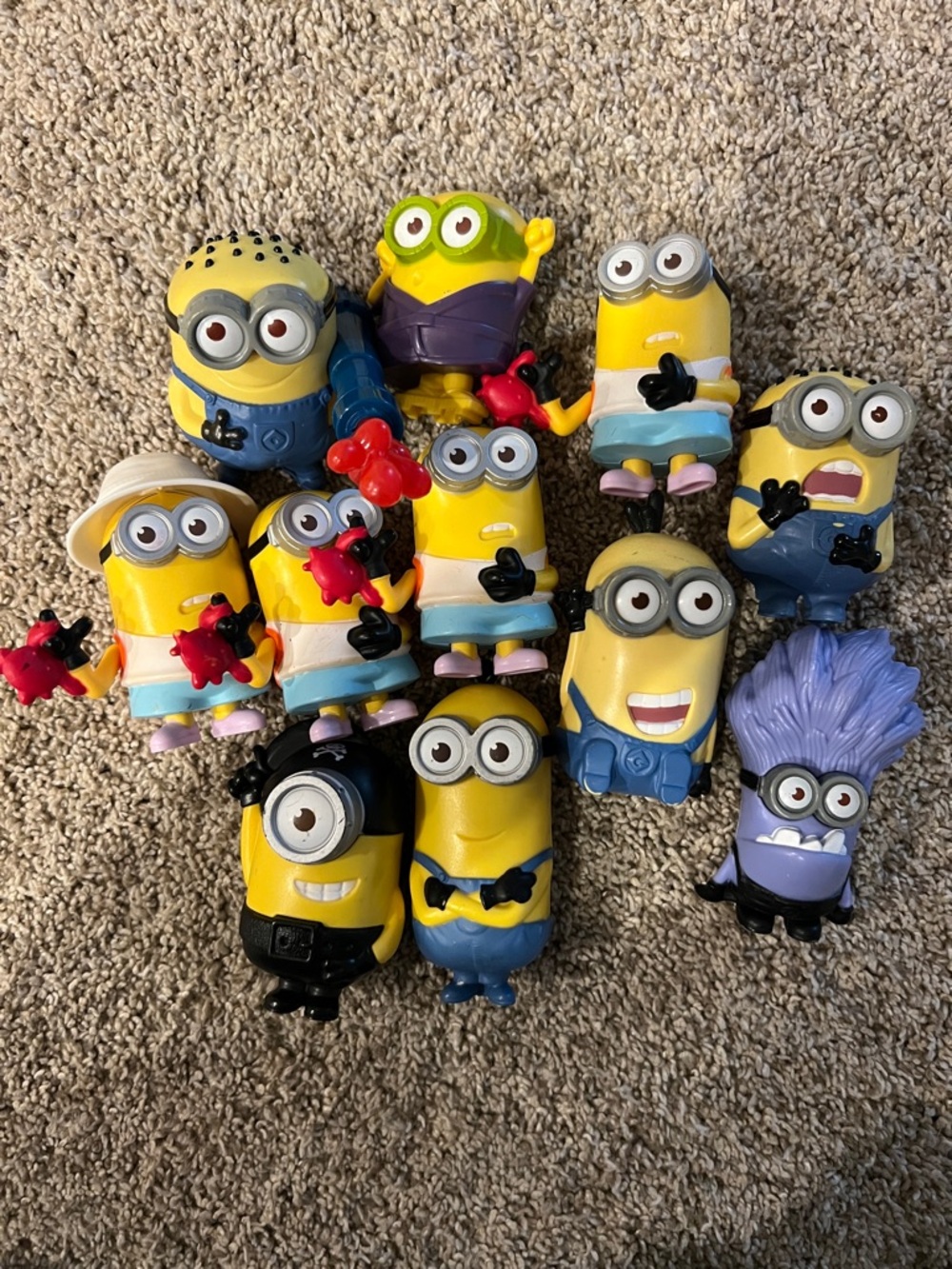 Despicable Me Collectible Figure Set - Yellow